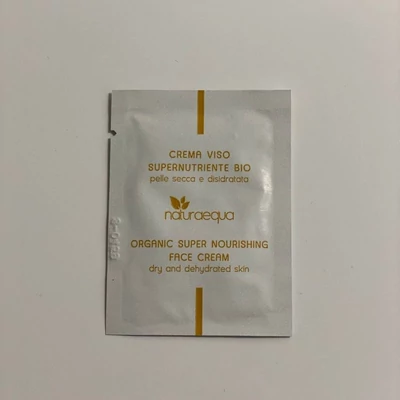TESZTER • Mélyhidratáló arckrém, 3 ml TESZTER • Mélyhidratáló arckrém, 3 ml